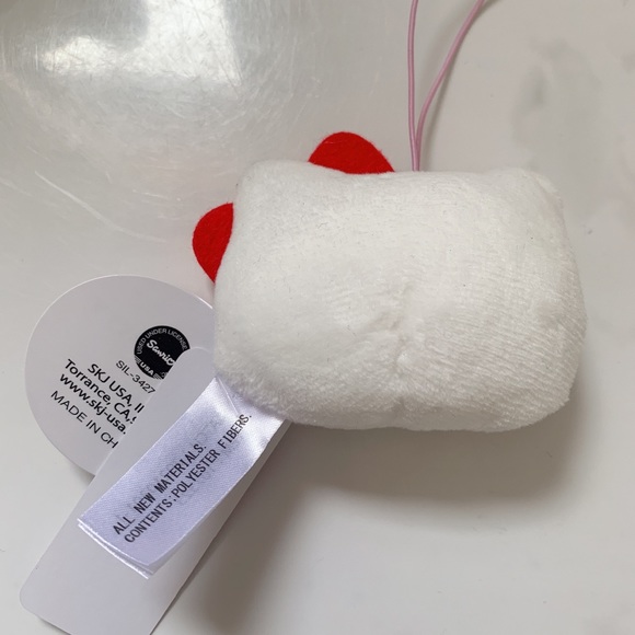 Hello Kitty Plush (keychain size) - Picture 5 of 5